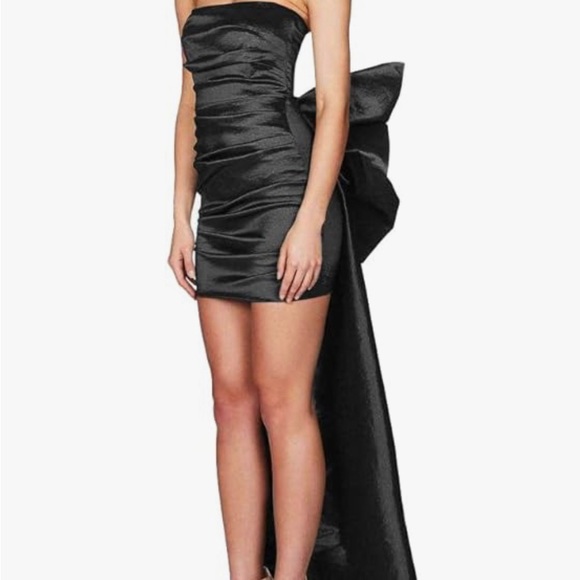 Dresses & Skirts - Beautiful party, cocktail, Christmas, New Years dress! All BLACK! 🖤🖤🎄🥳